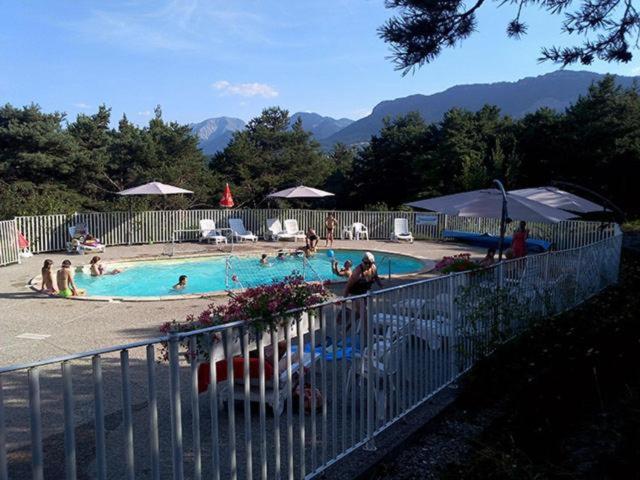 Camping La Chabannerie Hotel Saint-Martin-de-Clelles Kültér fotó
